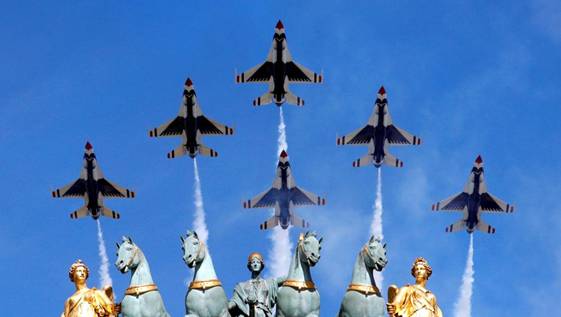 http://scd.vi.rfi.fr/sites/viet.filesrfi/dynimagecache/0/19/2948/1666/1024/578/sites/images.rfi.fr/files/aef_image/2017-07-14t091650z_123347399_rc1a97ecea00_rtrmadp_3_france-usa_0.jpg