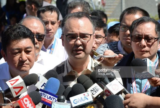 Ngoại trưởng Cayetano.