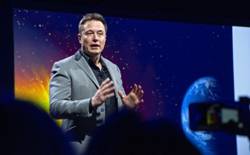 http://www.trbimg.com/img-556b267e/turbine/la-fi-hy-musk-subsidies-20150531