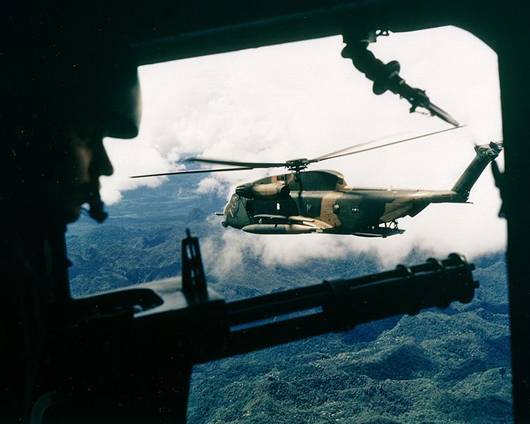 http://upload.wikimedia.org/wikipedia/commons/thumb/b/b1/HH-53C_over_Vietnam_October_1972.jpg/751px-HH-53C_over_Vietnam_October_1972.jpg