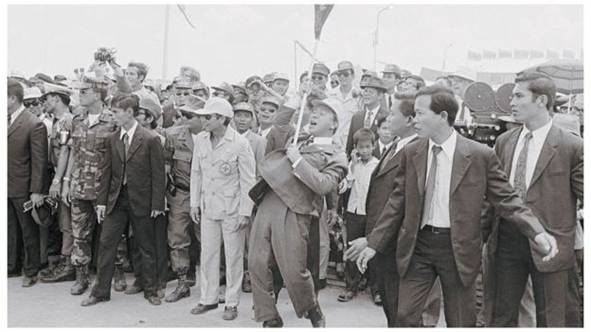 Tổng thống Nguyễn Văn Thiệu dự một sự kiện thng 3-1973