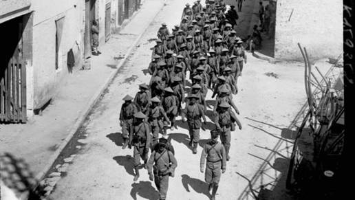 http://scd.vi.rfi.fr/sites/viet.filesrfi/dynimagecache/0/711/1024/577/600/338/sites/images.rfi.fr/files/aef_image/annamites_a_saint-raphael_soldats_indochinois_.agence_rol_btv1b69468188_1.jpeg