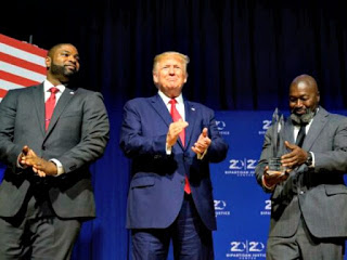 https://1.bp.blogspot.com/-GpuRbwxg2fM/Xbv0hsEZTgI/AAAAAAAAMIU/6ypd6M_1jbcsrludy03SxXJmtckd4ZGTgCK4BGAYYCw/s320/trump-at-benedict-college-700x420-640x480.jpg