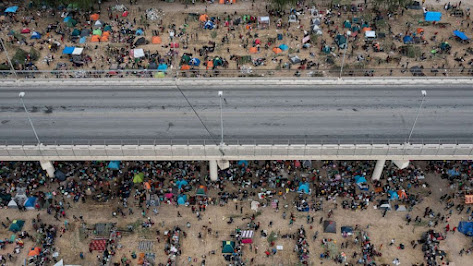 https://1.bp.blogspot.com/-tJMQMMYcQhI/YU4KEFQE-iI/AAAAAAAAo1w/oXRx79DKIbUvzm5MlNpDh1Meen25w2a_ACLcBGAsYHQ/w473-h266/migrants-birdge-01-rt-jef-210919_1632059303429_hpMain_16x9_992.jpg