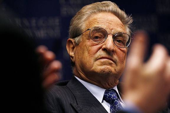 George Soros - người đứng sau rất nhiều cuộc cch mạng, bạo loạn lật đổ chnh phủ đương nhiệm trn ton cầu, v trục lợi lm giu thng qua cc cuộc chiến tranh bất tận.