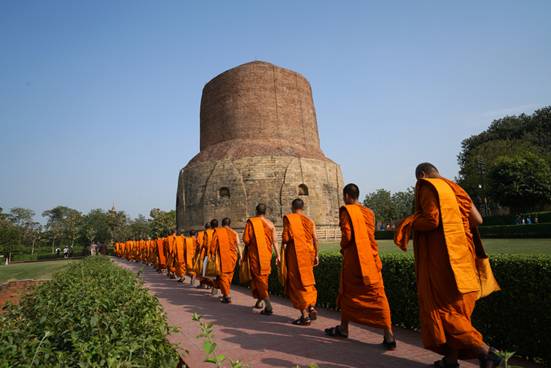 V Phật gio sinh sống qu giu c nn một bộ phận tăng lữ đ hủ ha, sa đọa.