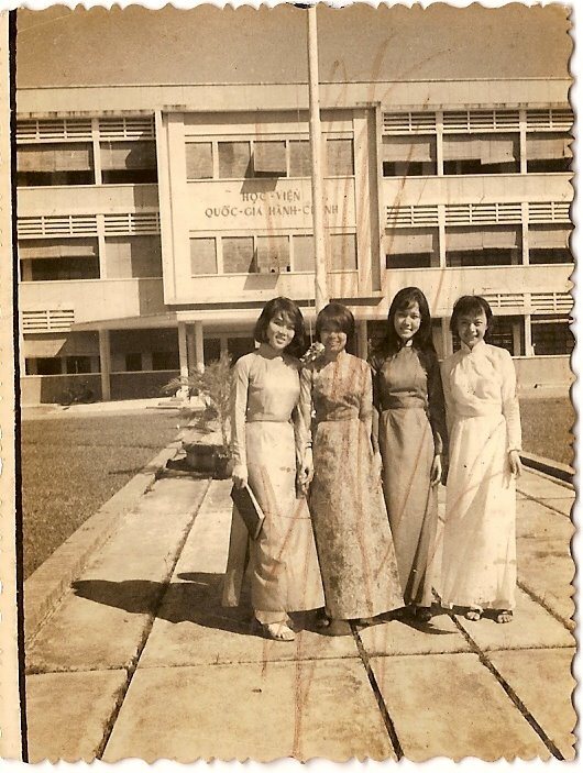 http://tuxtini.files.wordpress.com/2013/11/trong-khuc3b4n-vic3aan-he1bb8dc-vie1bb87n-que1bb91c-gia-hc3a0nh-chc3a1nh-h2.jpg