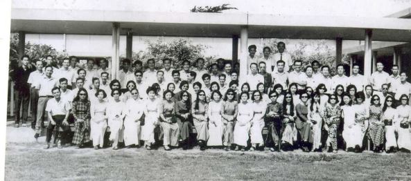 http://tuxtini.files.wordpress.com/2013/11/750thay_co_truong_qgnt.jpg