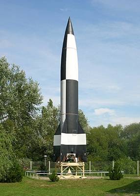 https://upload.wikimedia.org/wikipedia/commons/thumb/6/6d/Fus%C3%A9e_V2.jpg/344px-Fus%C3%A9e_V2.jpg
