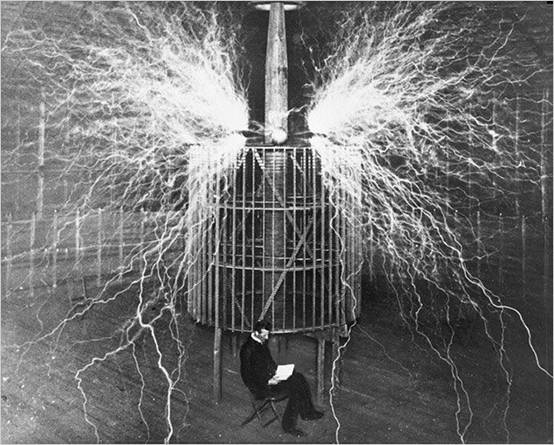 Một số người nghĩ rằng Tesla c thể khng pht minh ra, nhưng mang cng nghệ của Sao Kim đến tri đất v truyền thụ cho nhn loại.