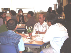 Noi phong an: Tro chuyen xua va nay