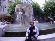 Hoai va My Nhan tai Frankfurt