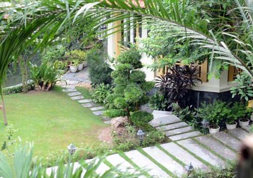 http://giaoduc.net.vn/Uploaded/xahoi/2012_10_03/bau-Kien-giaoduc.net.vn4.jpg